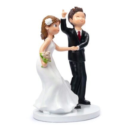 La figura mide 17cm de alto